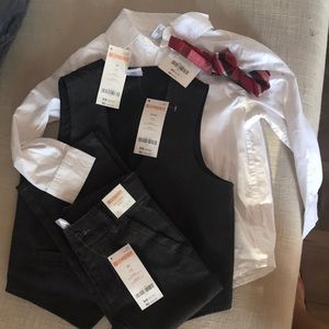 GymboreeBoys dress shirt, tie, vest and slacks
